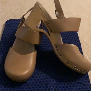 Dansko Thea ankle strap clog, size 40 (9.5-10)